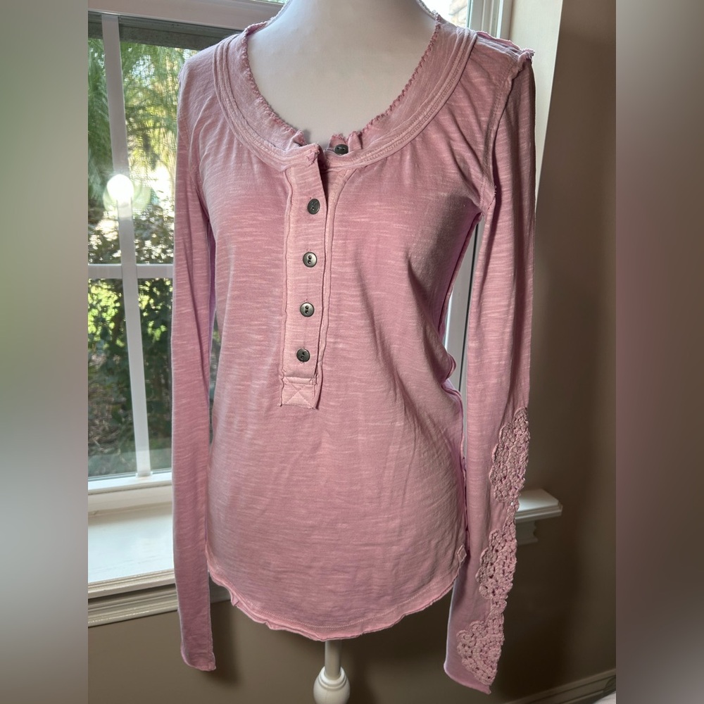 NWT🌷Free People Lilac Henley w/ Crochet Long Sleeves